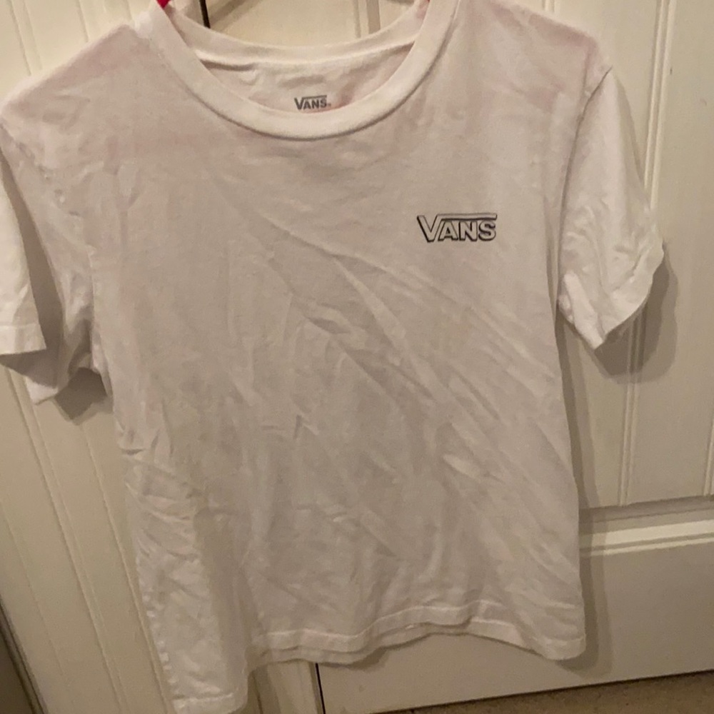 Vans off the wall with shirt with cool design in back